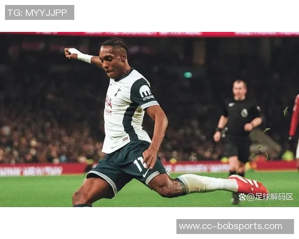 法兰克福主帅强调团队防守凯恩需坚定赢球信念全力以赴 法兰克福主帅强调团队防守凯恩需坚定赢球信念全力以赴