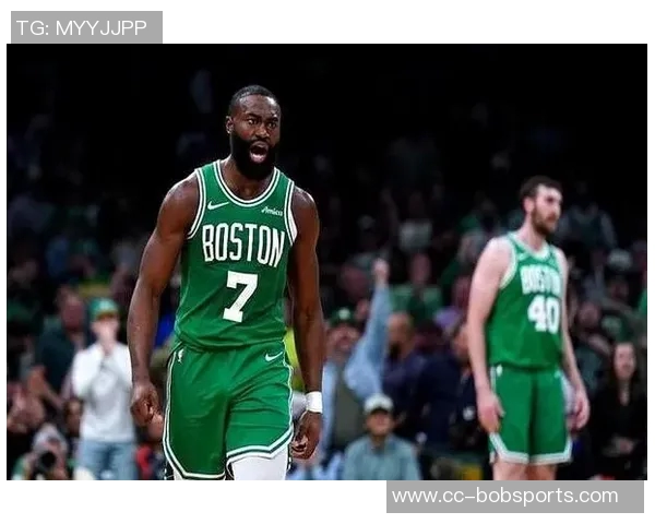 凯尔特人半场领先活塞杰伦布朗表现出色康宁汉姆努力追分