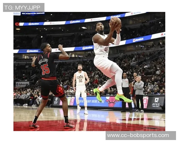 米切尔第三节狂砍15分助力球队领先20分展现绝佳状态