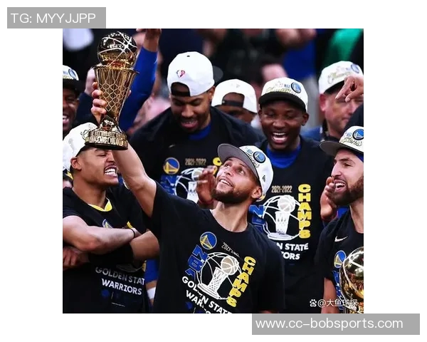 球队阵容多样化探索库里强调赢球与调整并重的重要性